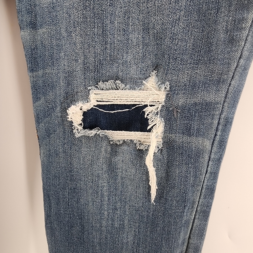 Judy Blue High Rise Boyfriend Fit Distressed Blue Jeans‎ Size 14W - Picture 5 of 11